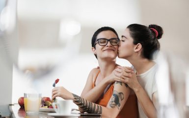 Apoio a casais homoafetivos: Como uma clínica de reprodução humana pode ajudar.