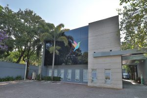 Fachada da Huntington Ibirapuera, clínica de inseminação artificial e outros tratamentos de reprodução assistida.